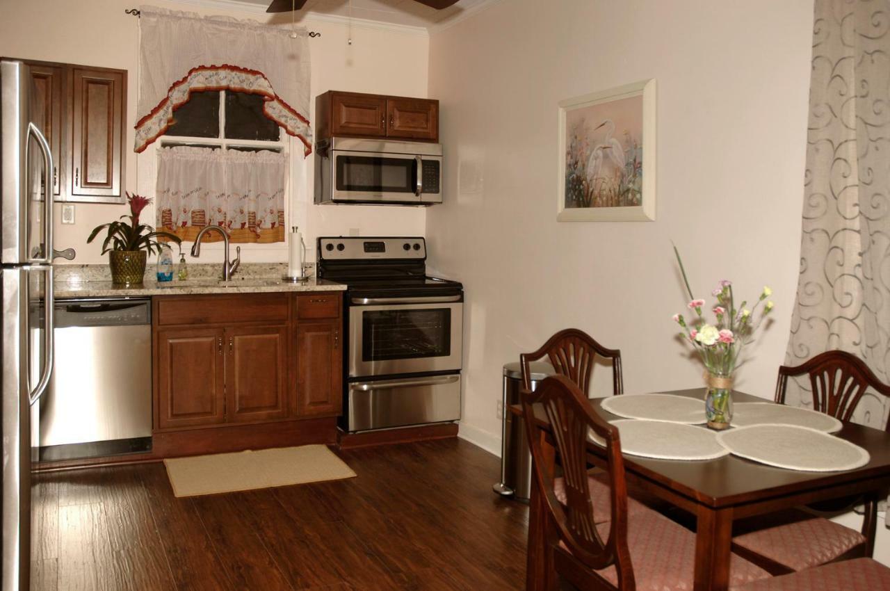 Historic Luxury Two Bedroom Apartment St. Augustine Buitenkant foto